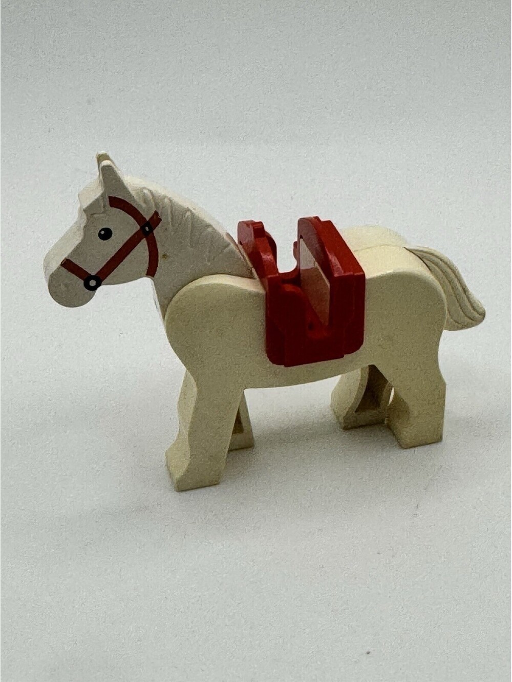Vintage LEGO Fabuland White Horse with Red Saddle Animal Figure x441